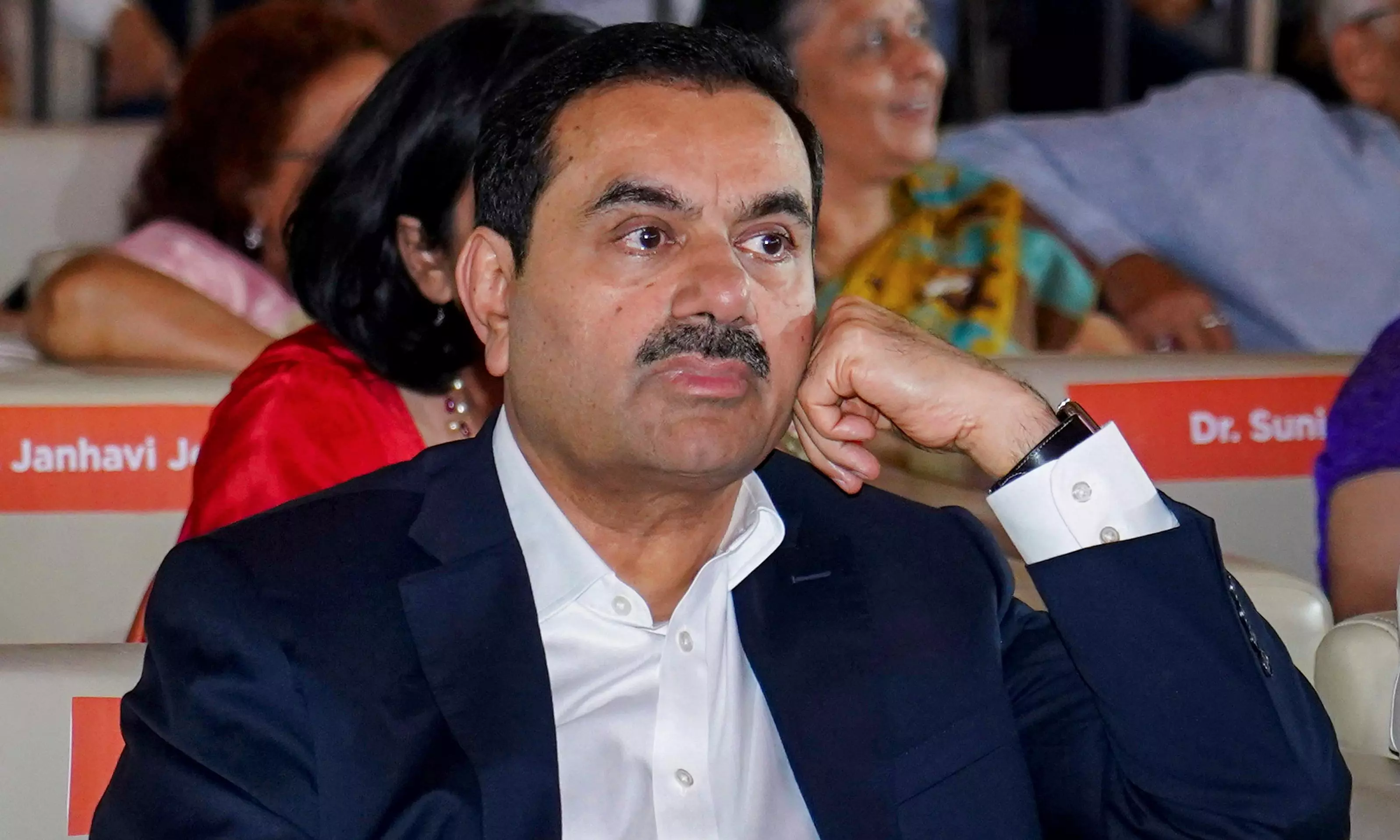 Adani touts financial muscle, shows can grow without external debt