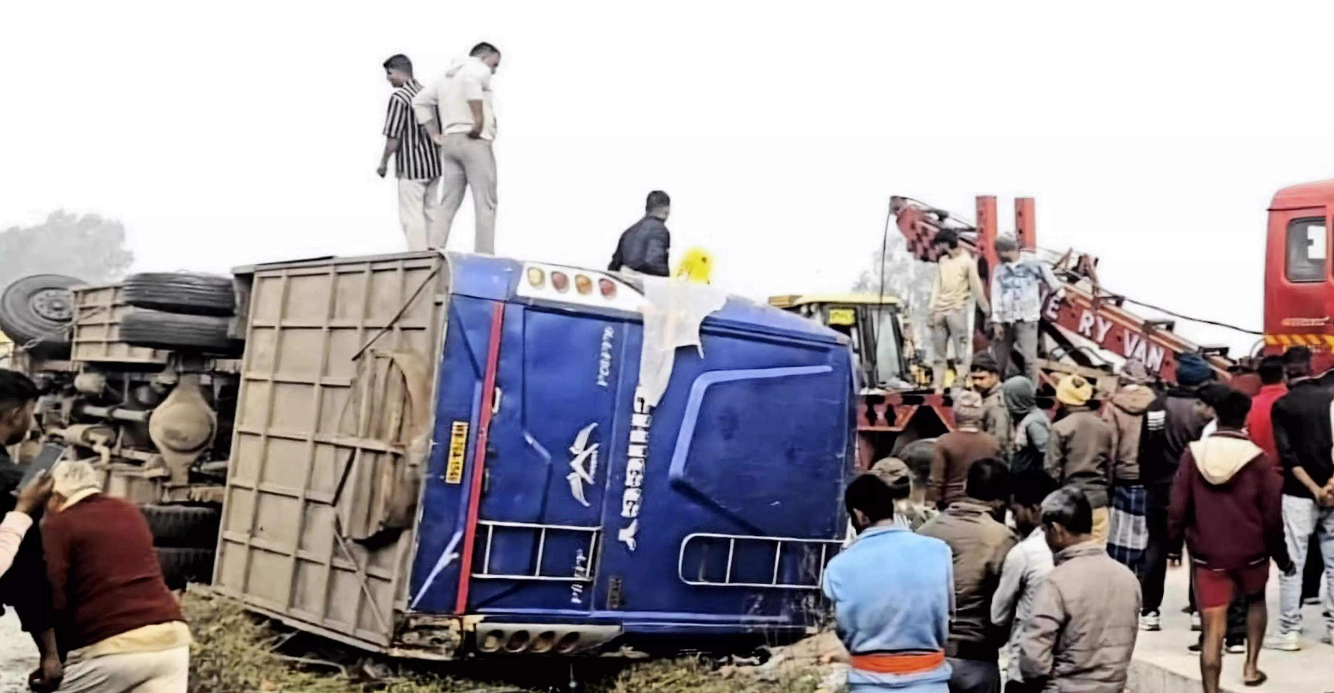 Jharkhand: Bus overturns in Hazaribag district; 7 killed, several injured