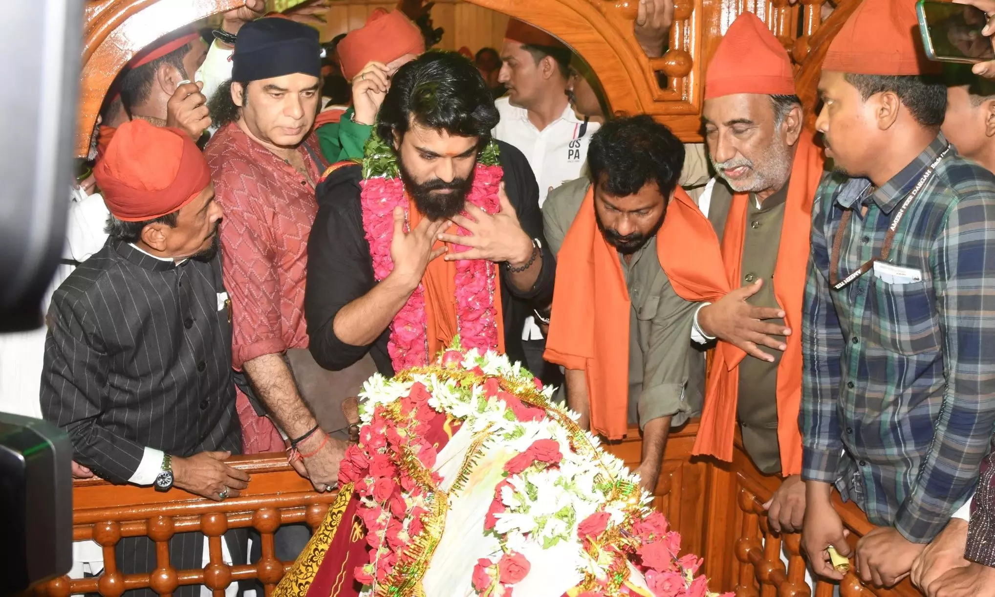 Row over Ram Charan visit to dargah while on ‘Ayyappa Deeksha’