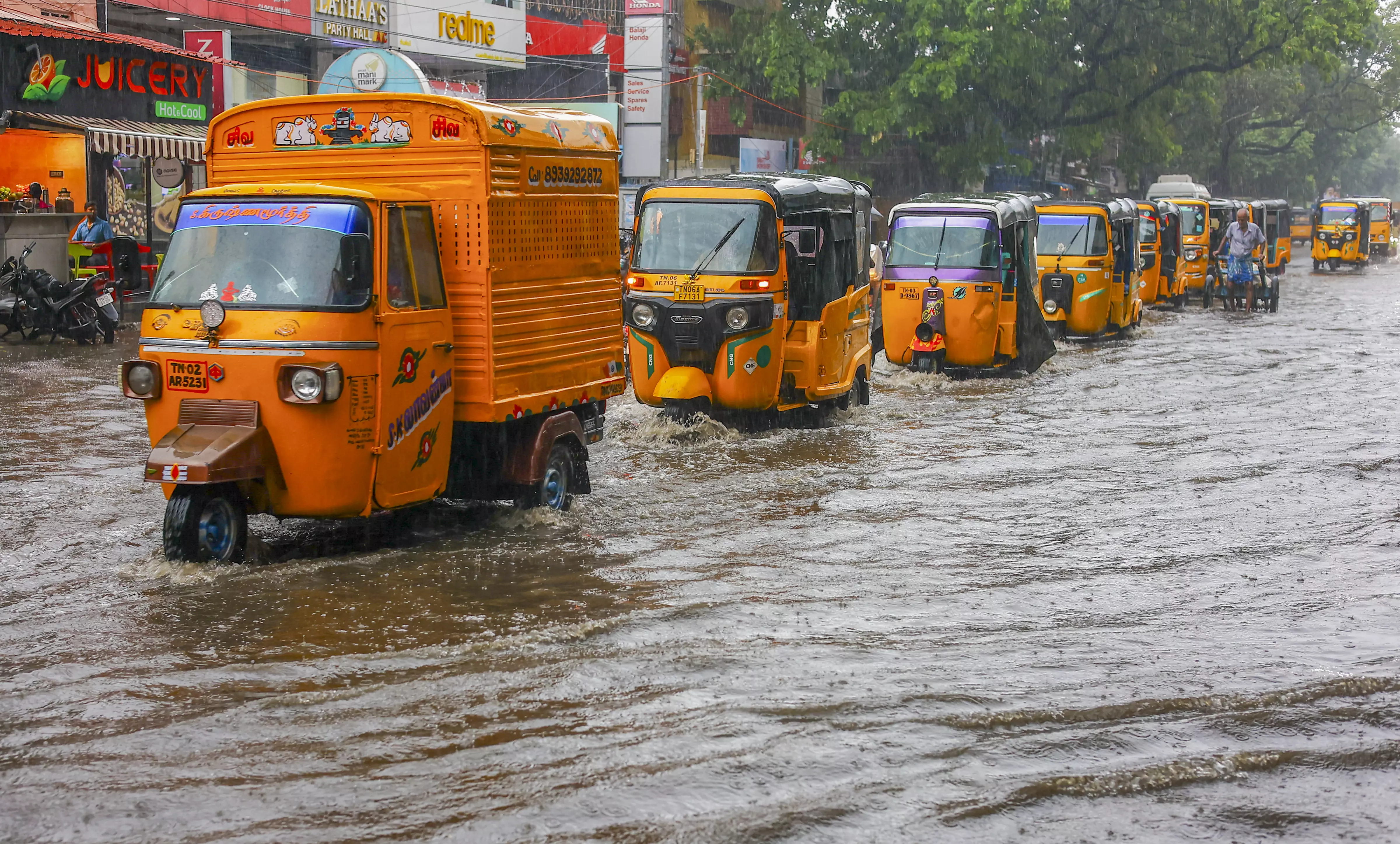 Depression brings rain to Chennai, districts; to move further towards TN coast