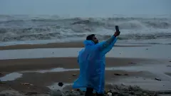 LIVE | Cyclone Fengal begins landfall; Chennai airport halts ops till 4 am Sunday