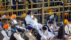 Akal Takht sentences Sukhbir Badal, asks him to clean shoes, utensils at Golden Temple