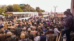 Uttar Pradesh: More than 160 protesting farmers arrested in Noida