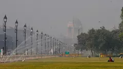Delhi air quality improves after 50 days, AQI falls to moderate