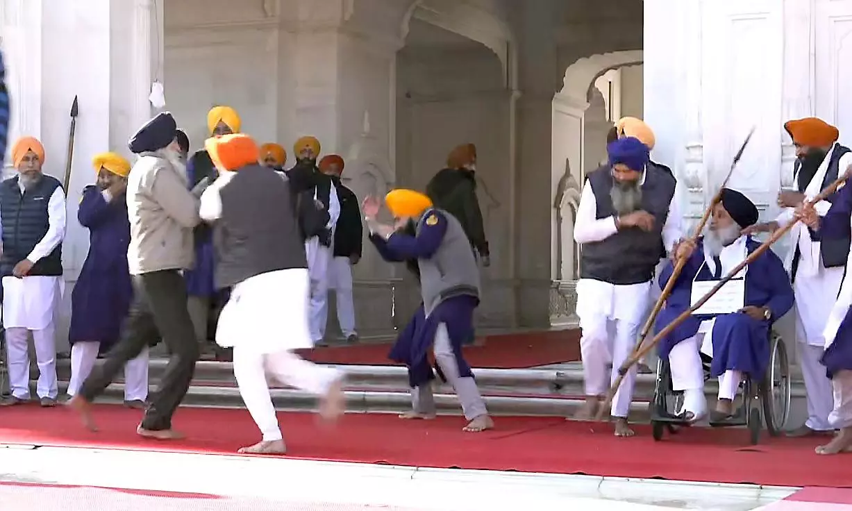 Former militant tries to shoot Sukhbir Badal outside Golden Temple