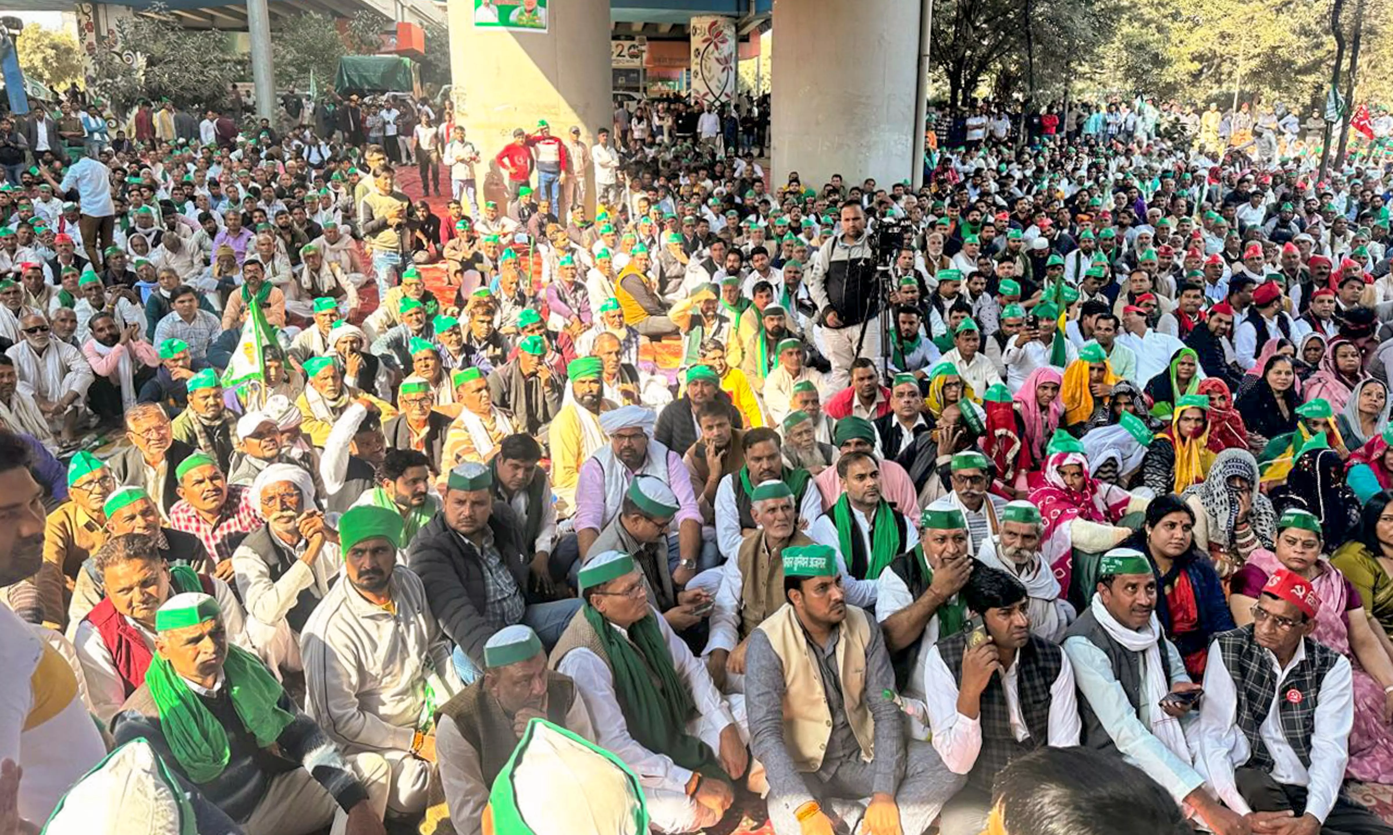 Farmers to continue protest till demands are met; decision today on site shift