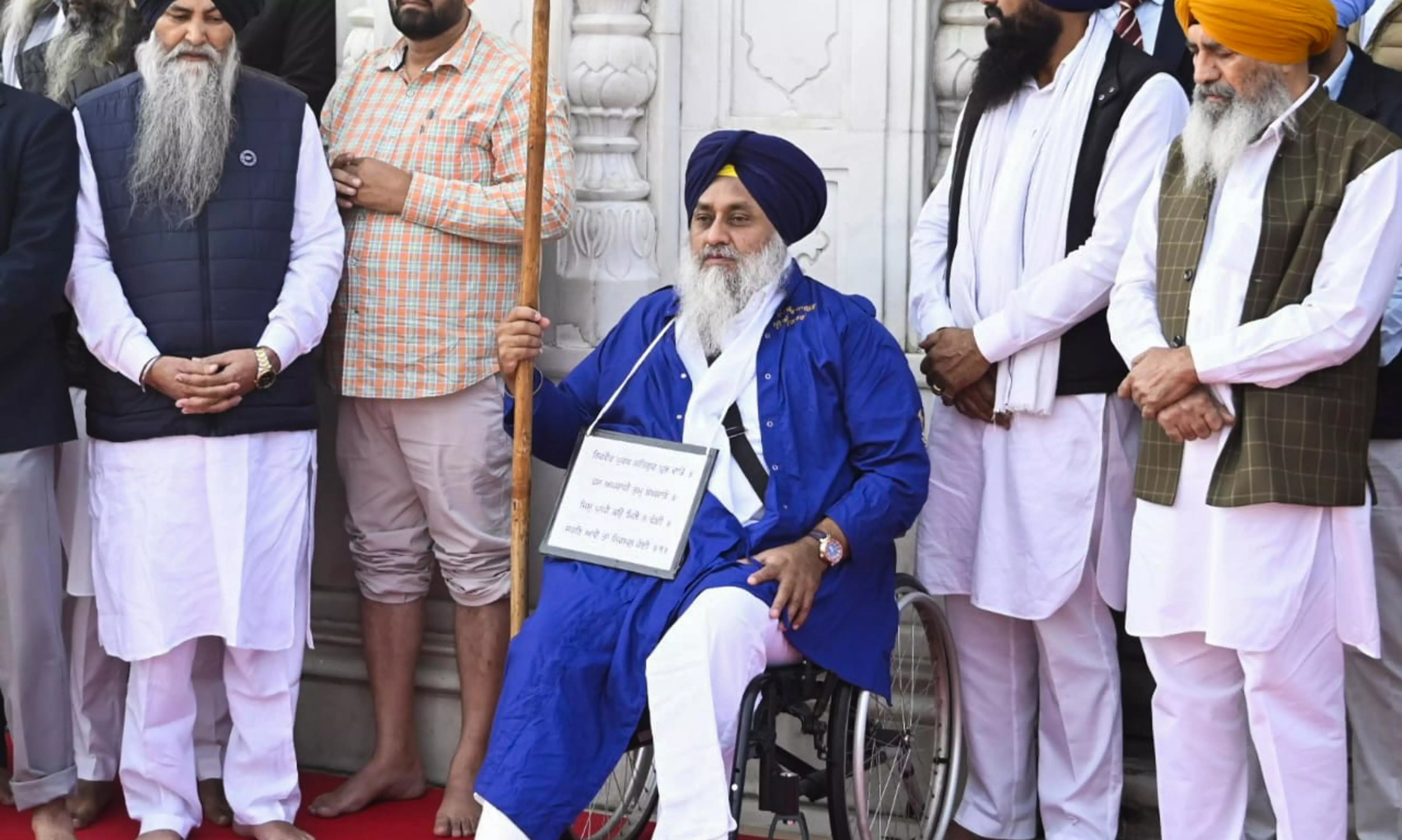 Punjab: Day after attack, Sukhbir Badal performs sewa at Takht Kesgarh Sahib