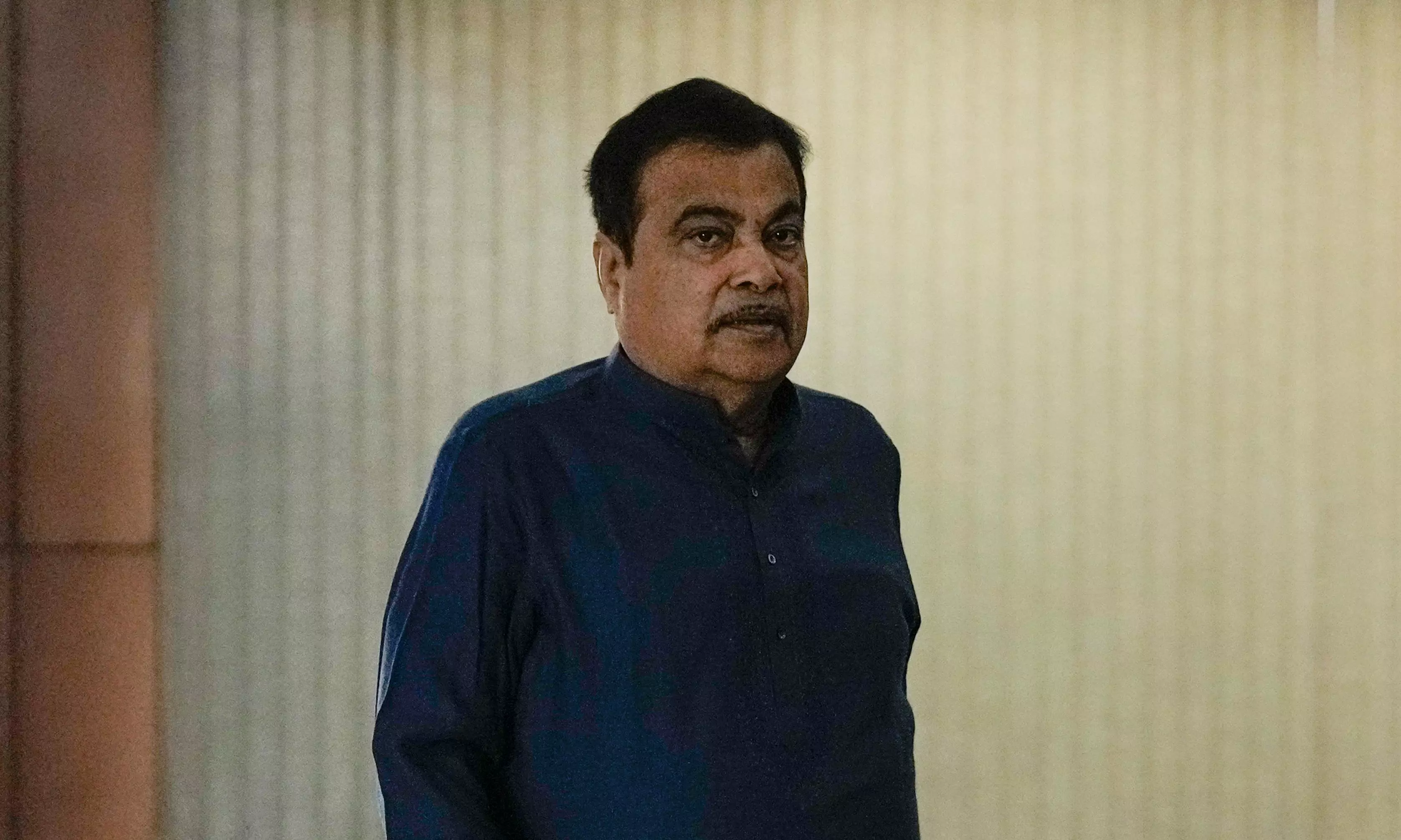 People lack respect and fear of law: Gadkari in LS on road accidents