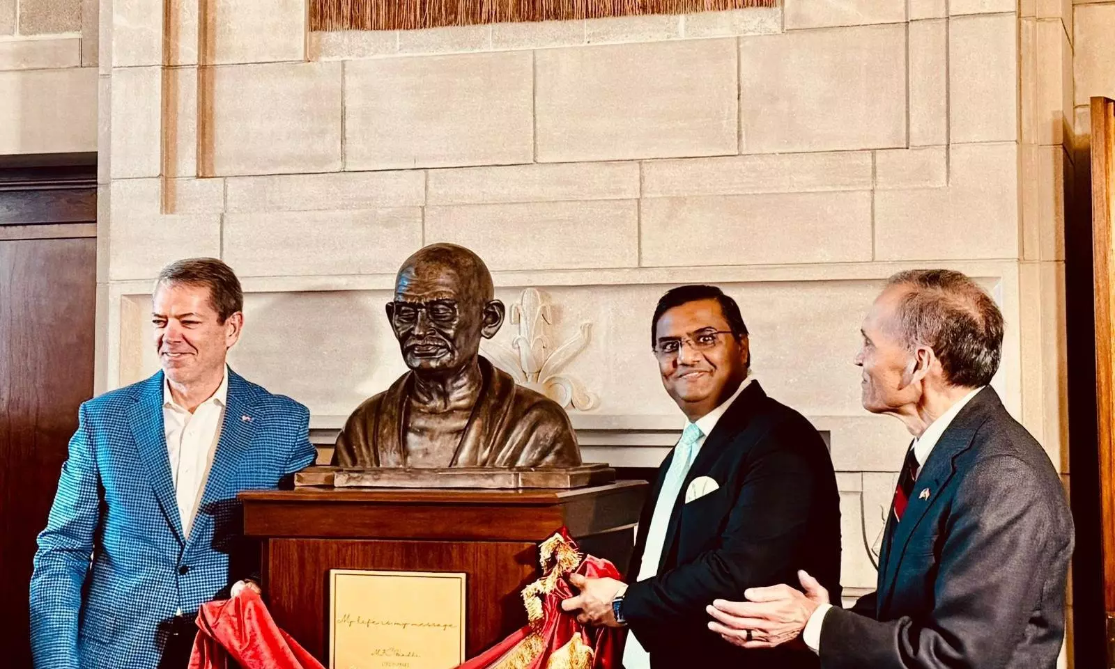 US: Mahatma Gandhi’s bust unveiled in Nebraskas State Capitol building