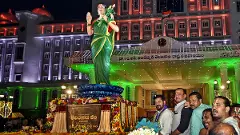 BRS protests against Telangana Thalli statue design