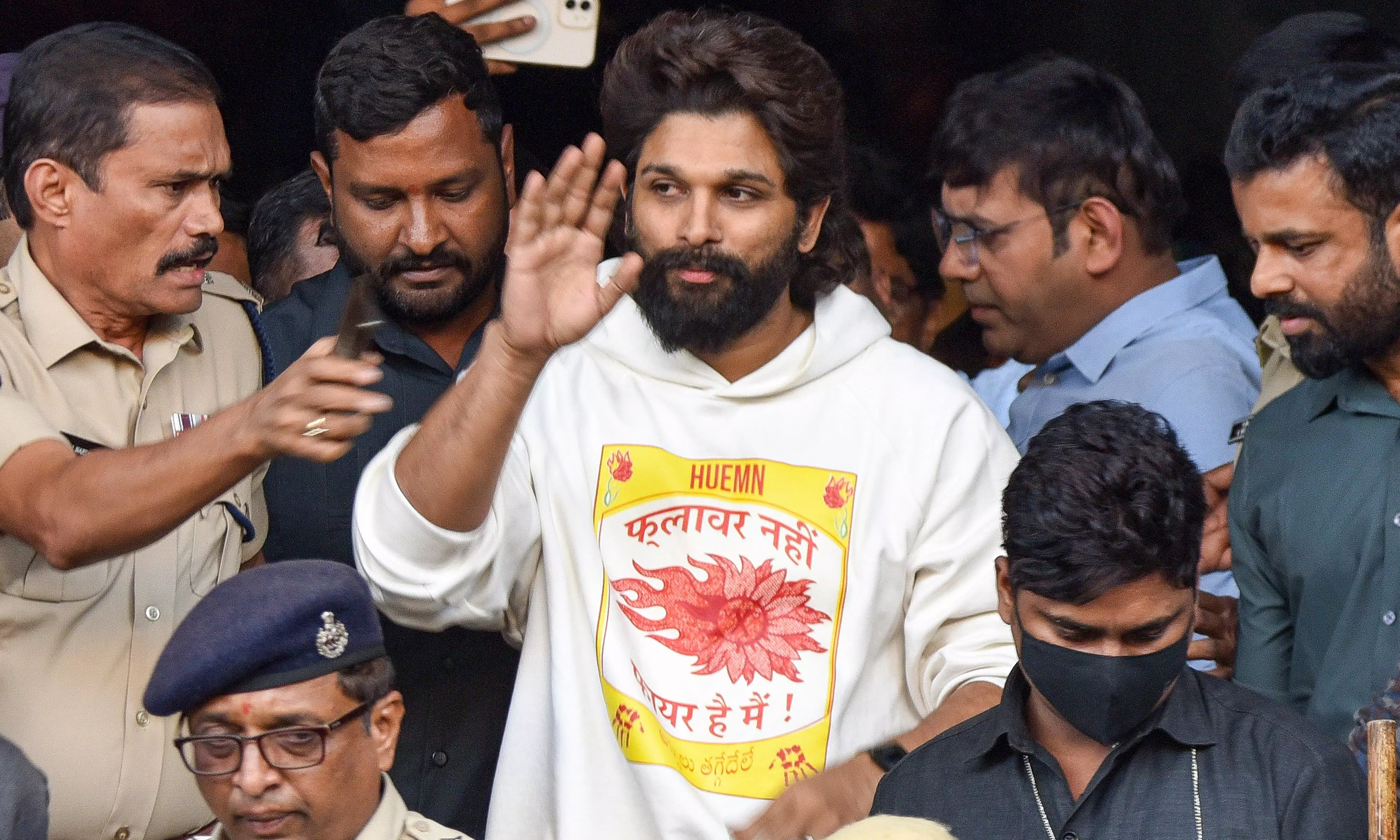 Allu Arjun was normal in prison, had rice and veg curry for dinner: Officials