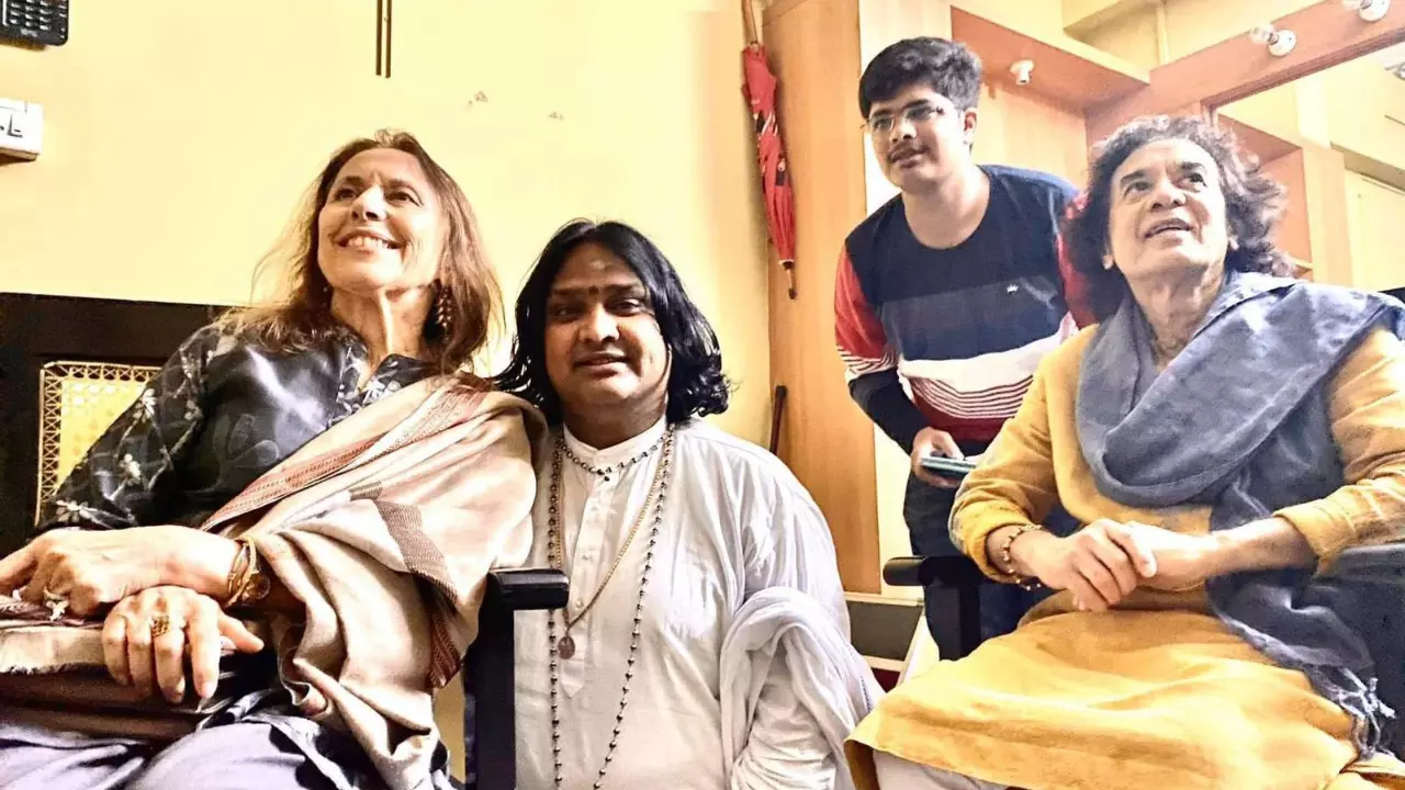 A father figure for students, Zakir Hussain liked jokes, had no star tantrums