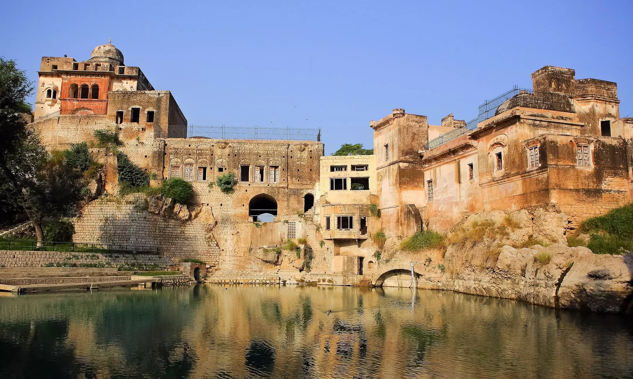 Pakistan grants 84 visas to Indian pilgrims for Katas Raj temple visit