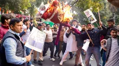 Parliament scuffle | Who is on the backfoot: Rahul or Amit Shah?