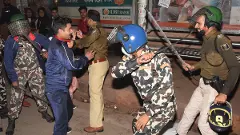 Patna | Students demand exam cancellation, clash with police; FIR against Prashant Kishor