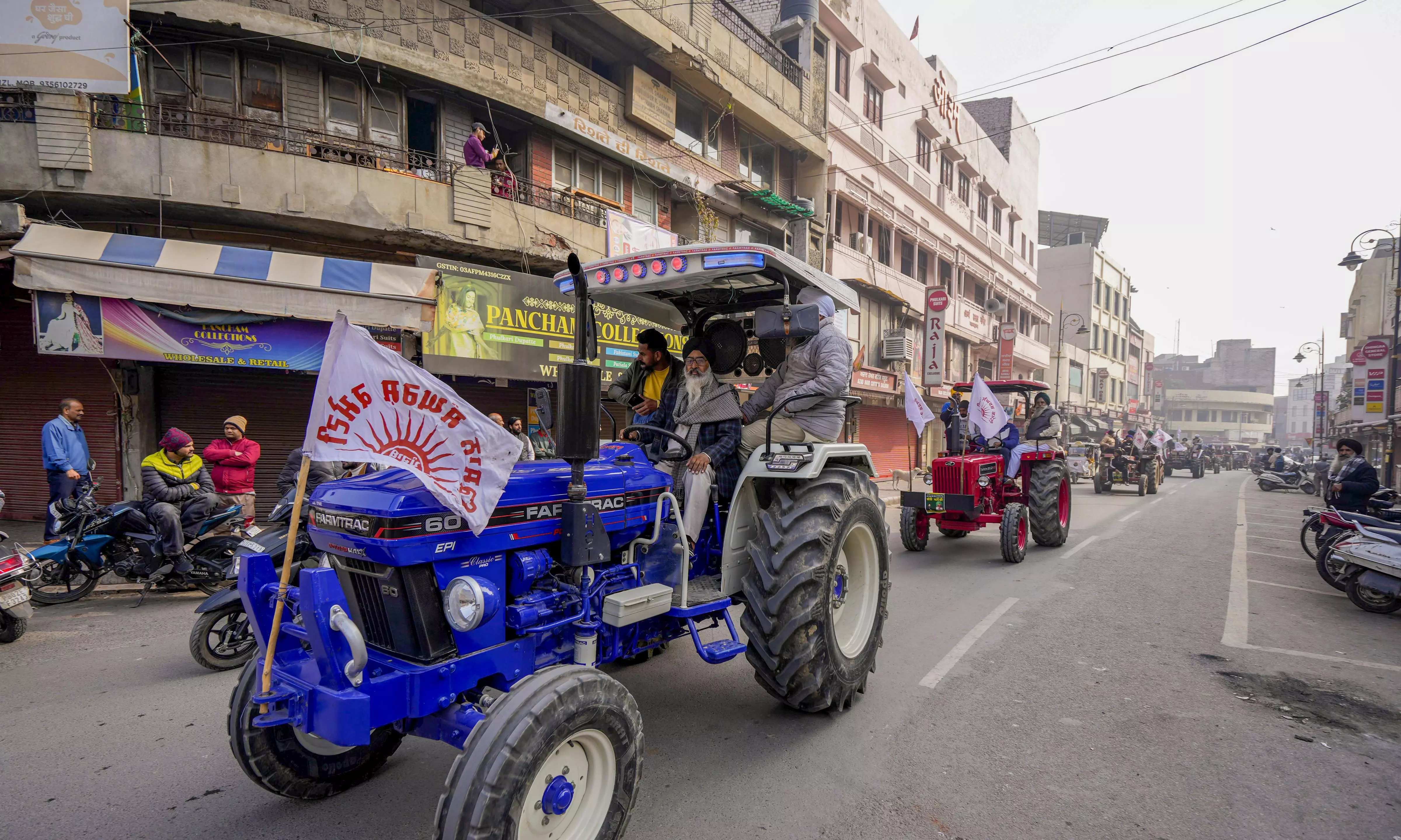 Resolute on MSP demand, farmers urge Haryana, UP brethren to join protest