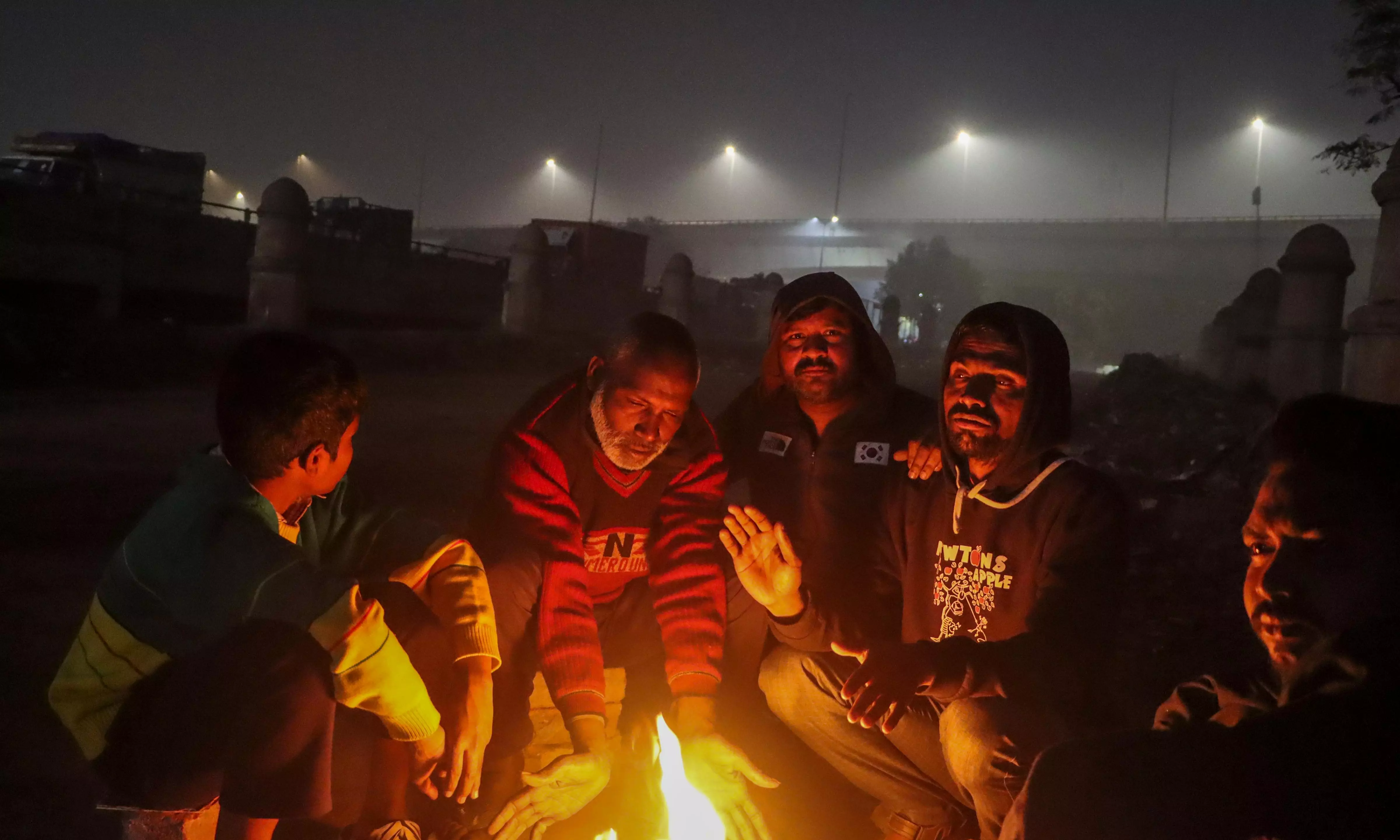 Delhi: Dense fog delays over 100 flights at airport; AQI slumps to ‘severe’ category