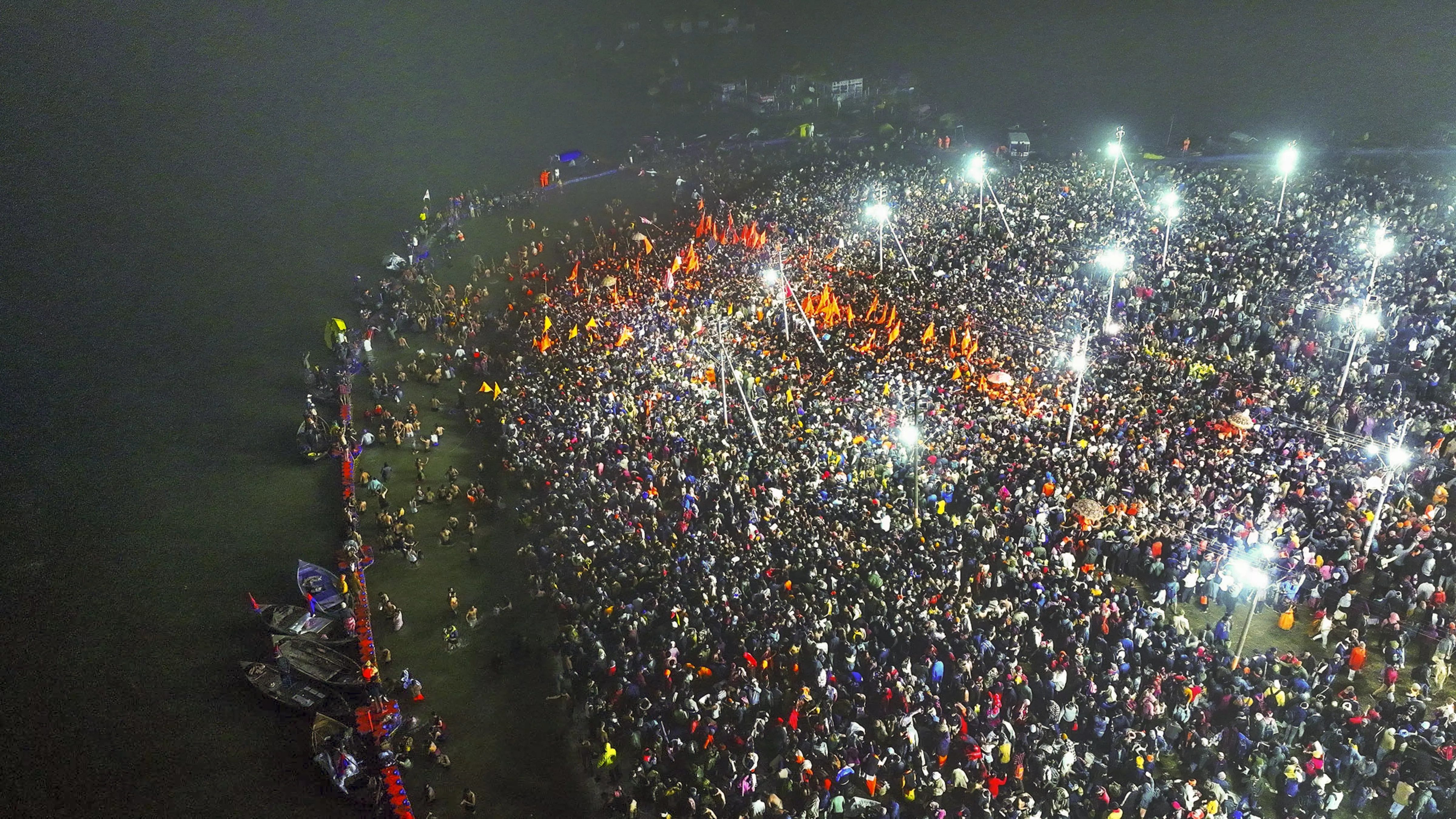 Maha Kumbh | Devotees take first Amrit Snan in Prayagraj on Makar Sankranti