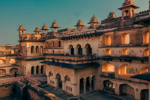 Orchha, Madhya Pradesh: Royal Palace Raja Mahal from the Courtyard Side