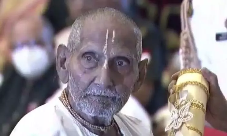 Swami Sivananda, born in 1896, has attended every Kumbh Mela for 100 years