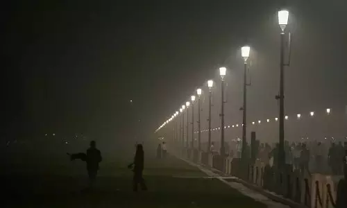 Dense fog in Delhi