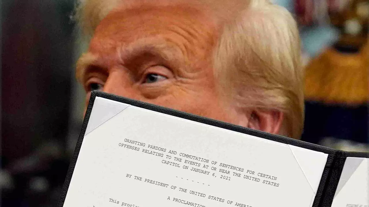 What is an executive order, Trump’s tool for quickly reshaping govt?
