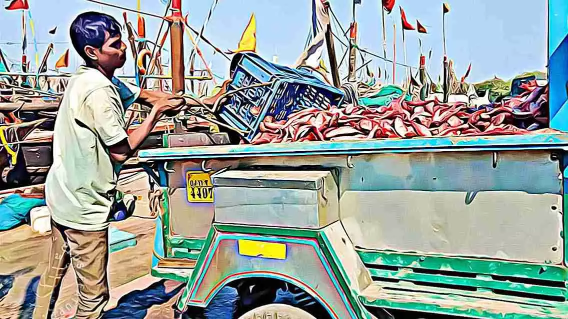 Why hopes for wives of fishermen logged in Pakistan jail are drowning in despondency