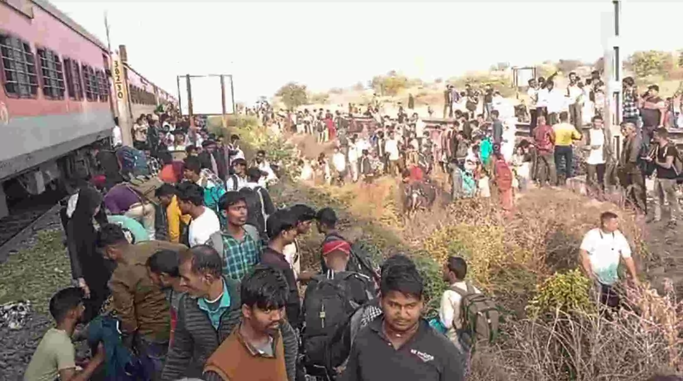 train accident, Jalgaon, Maharashtra