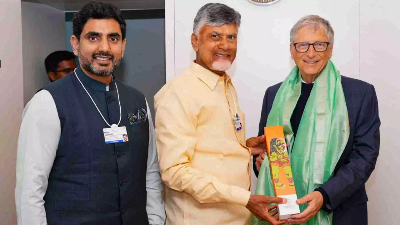 Naidu meets Bill Gates at WEF, discusses ties in health, education