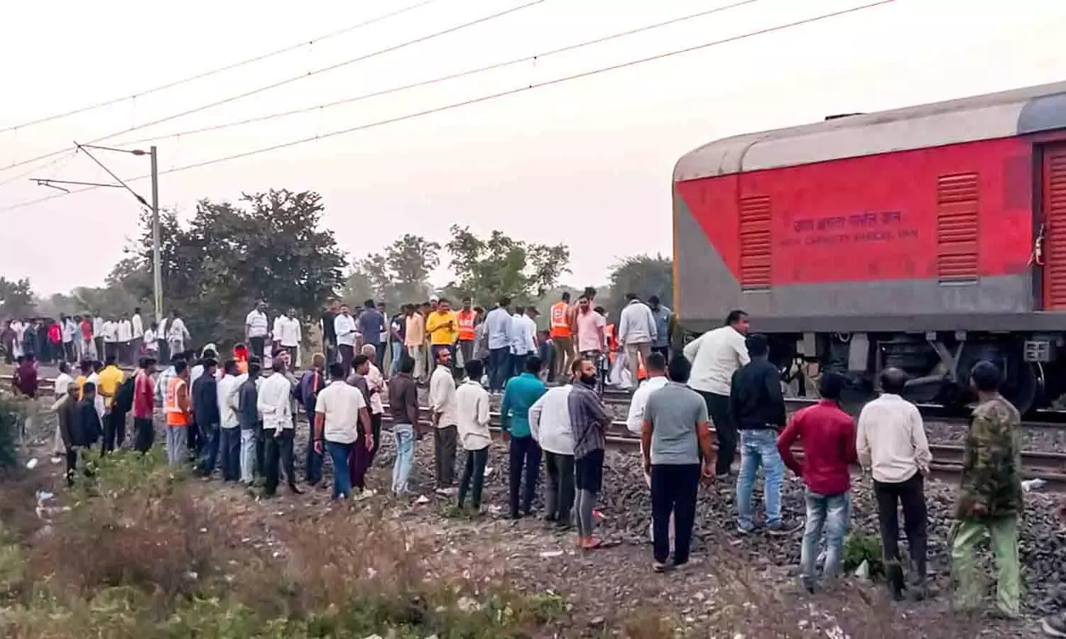 Jalgaon train tragedy