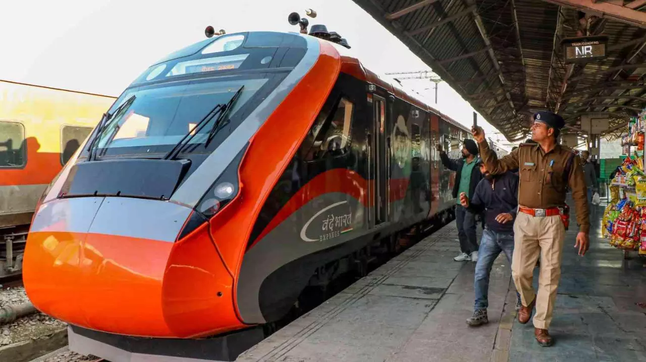 Specially designed Vande Bharat Express train arrives in J&K Specially designed Vande Bharat Express train arrives in J&K