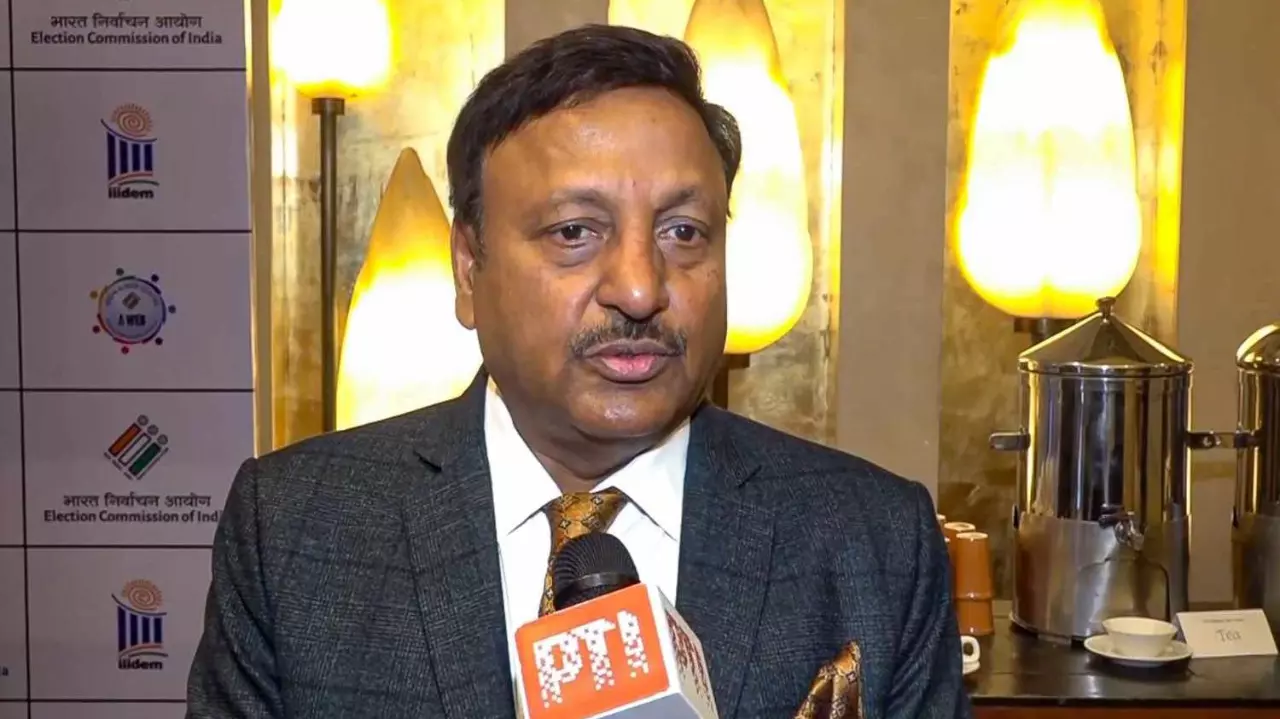 Avoid fake narratives, divisive campaign: CEC tells political parties Avoid fake narratives, divisive campaign: CEC tells political parties