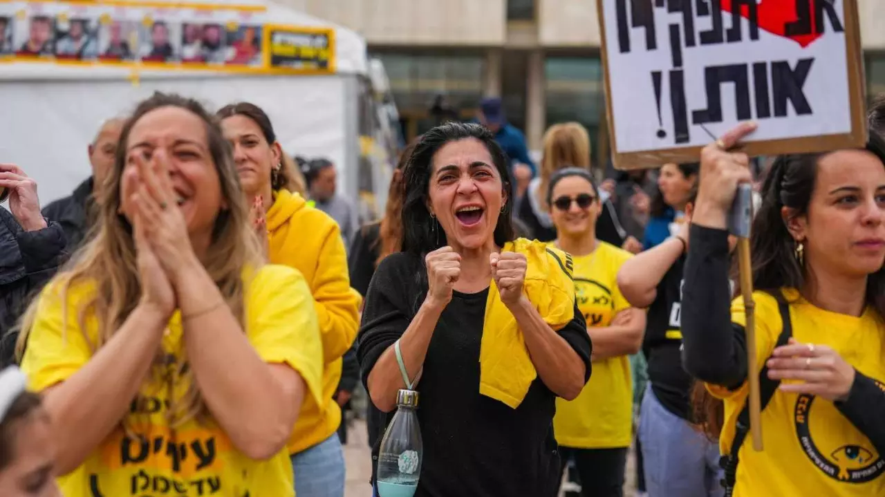 Gaza ceasefire deal | Israel releases 70 Palestinian prisoners into Egypt Gaza ceasefire deal | Israel releases 70 Palestinian prisoners into Egypt