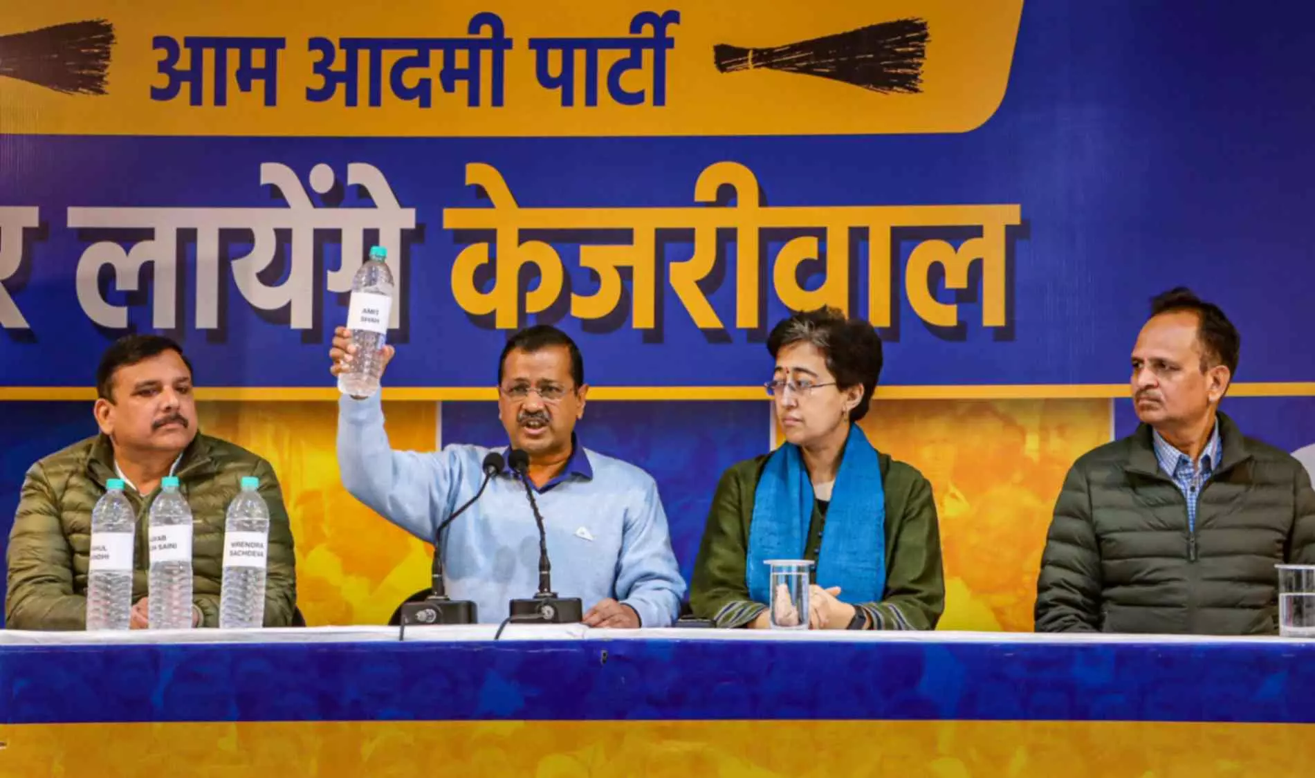 Kejriwal dares EC, BJP and Congress to drink bottle of Yamuna water