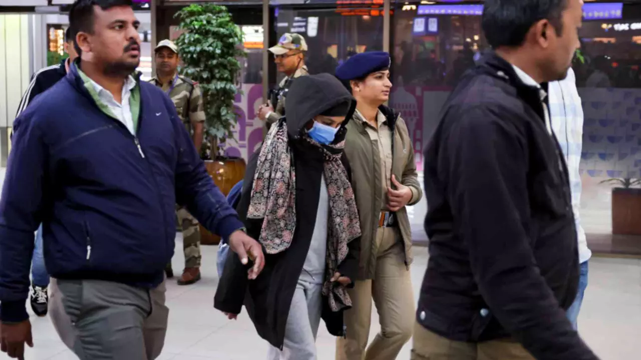 Gujarati deportees from US now face police investigation