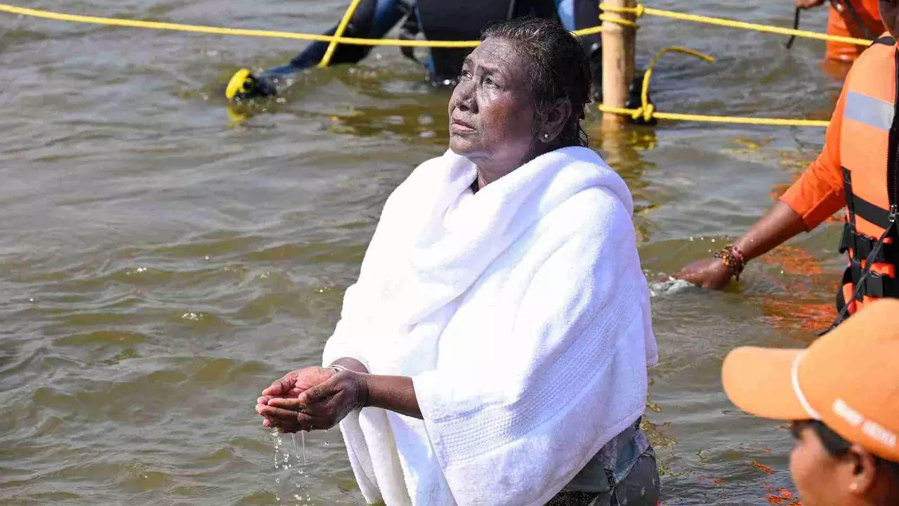 Maha Kumbh: President Droupadi Murmu takes holy dip at Sangam