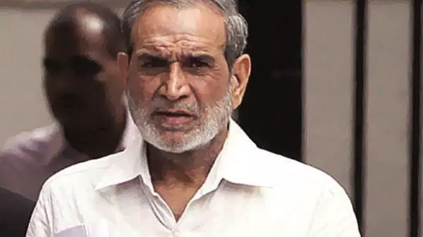 1984 riots: Court convicts ex-Congress MP Sajjan Kumar in murder case
