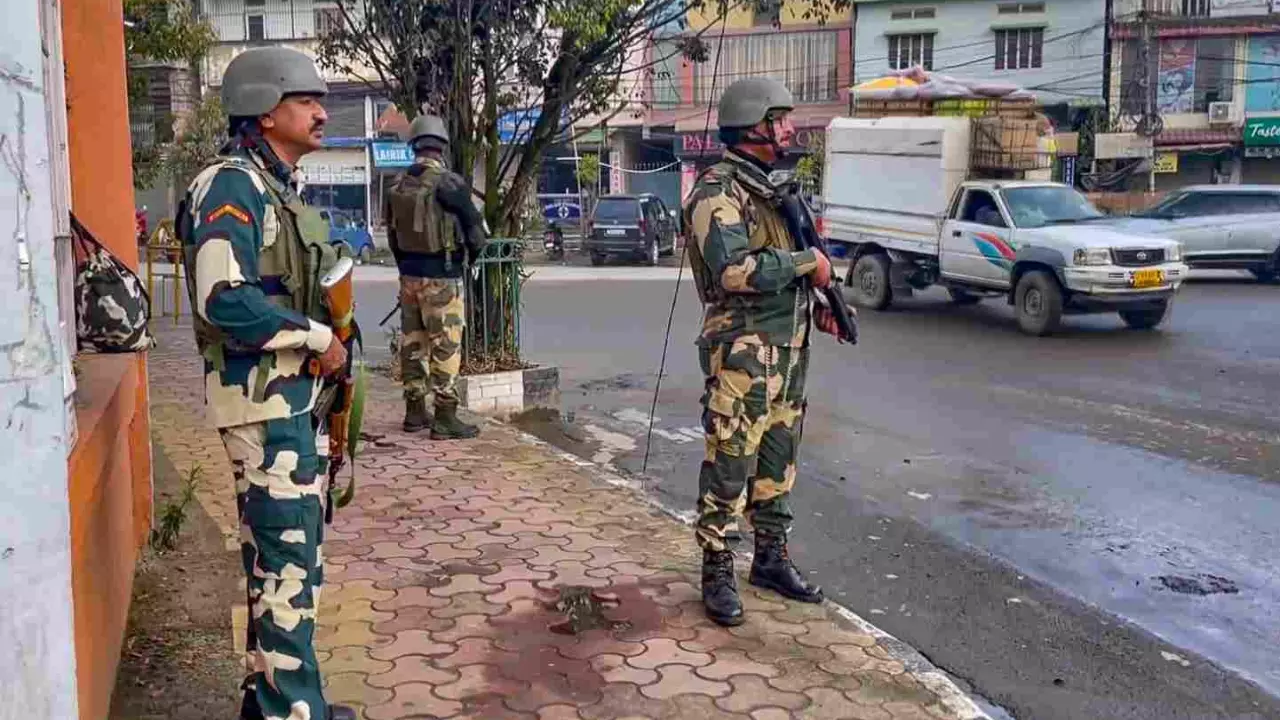 Manipur: 10 militants arrested in valley districts