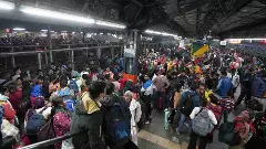 Delhi railway station stampede two trains with similar names