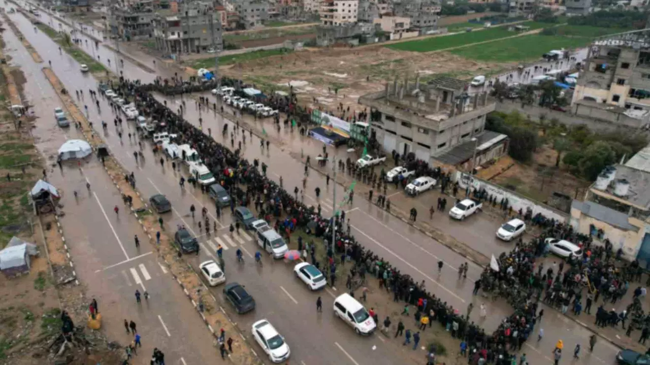 Hamas releases 2 of 6 Israeli hostages in latest exchange Hamas releases 2 of 6 Israeli hostages in latest exchange