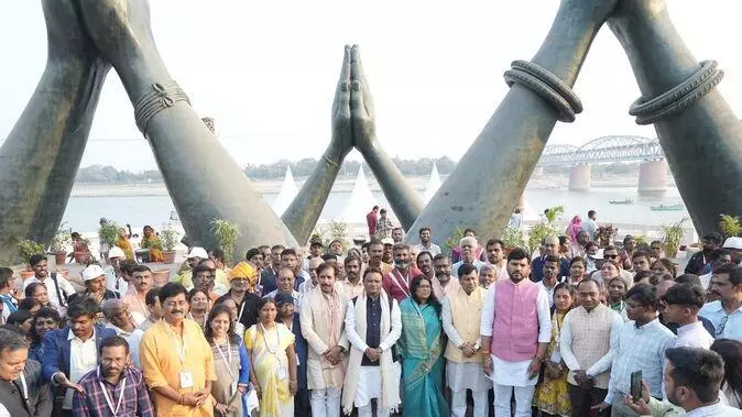 Participants at Kashi Tamil Sangamam