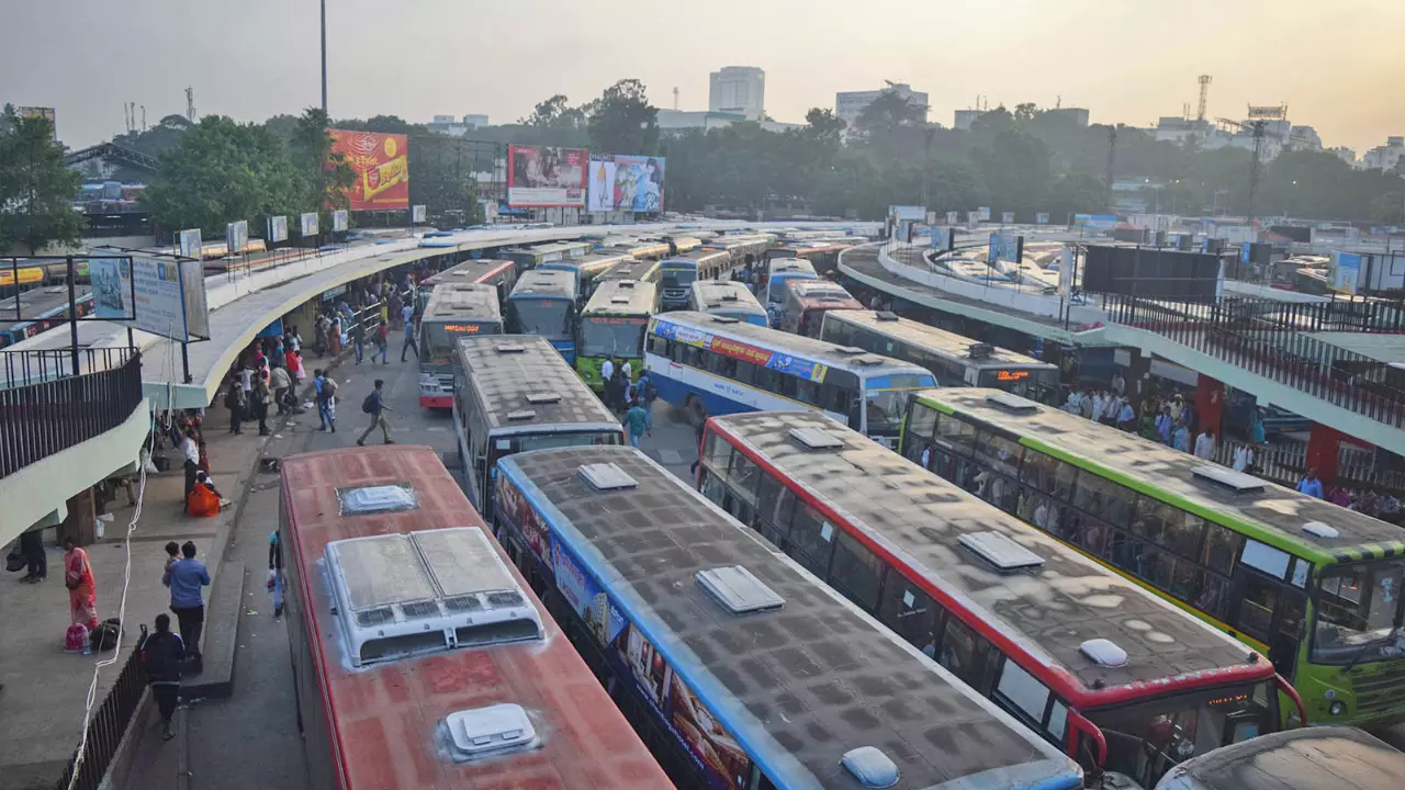 Buses on the Belagavi commute route have been halted for the safety of staff and passengers with the same being done for buses coming in to Karnataka from Maharashtra