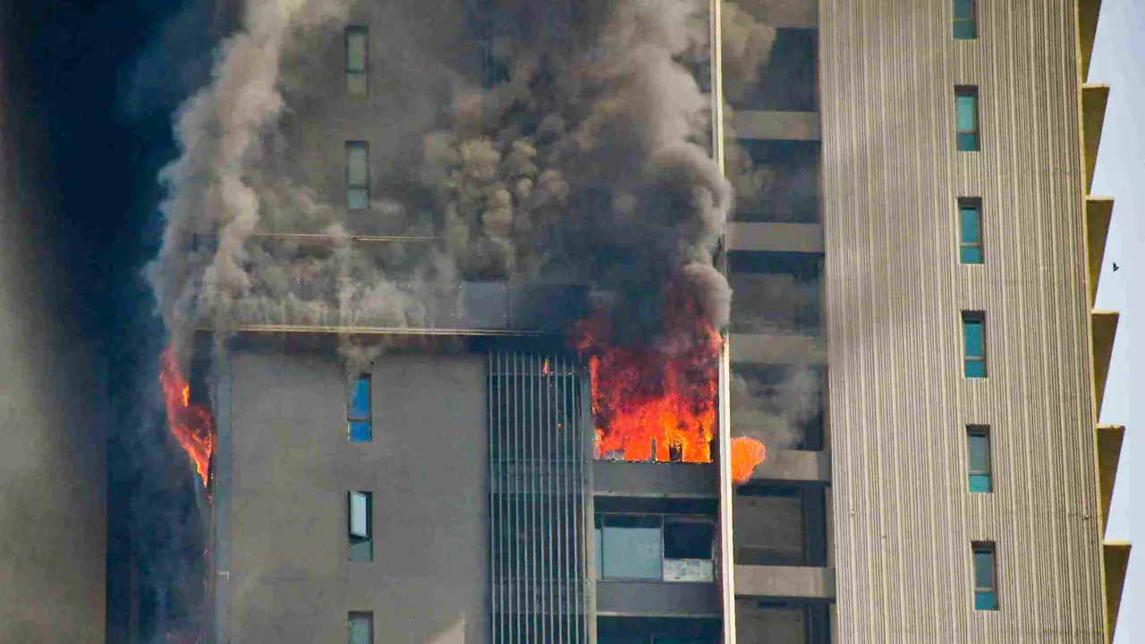 Mumbai, highrise, fire