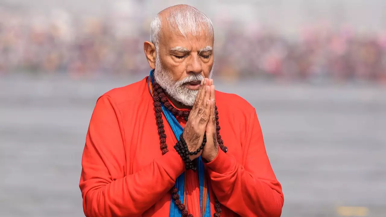 Modi at Maha Kumbh