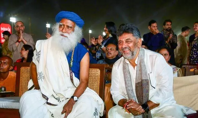 Sadhguru, DK Shivakumar Sadhguru, DK Shivakumar