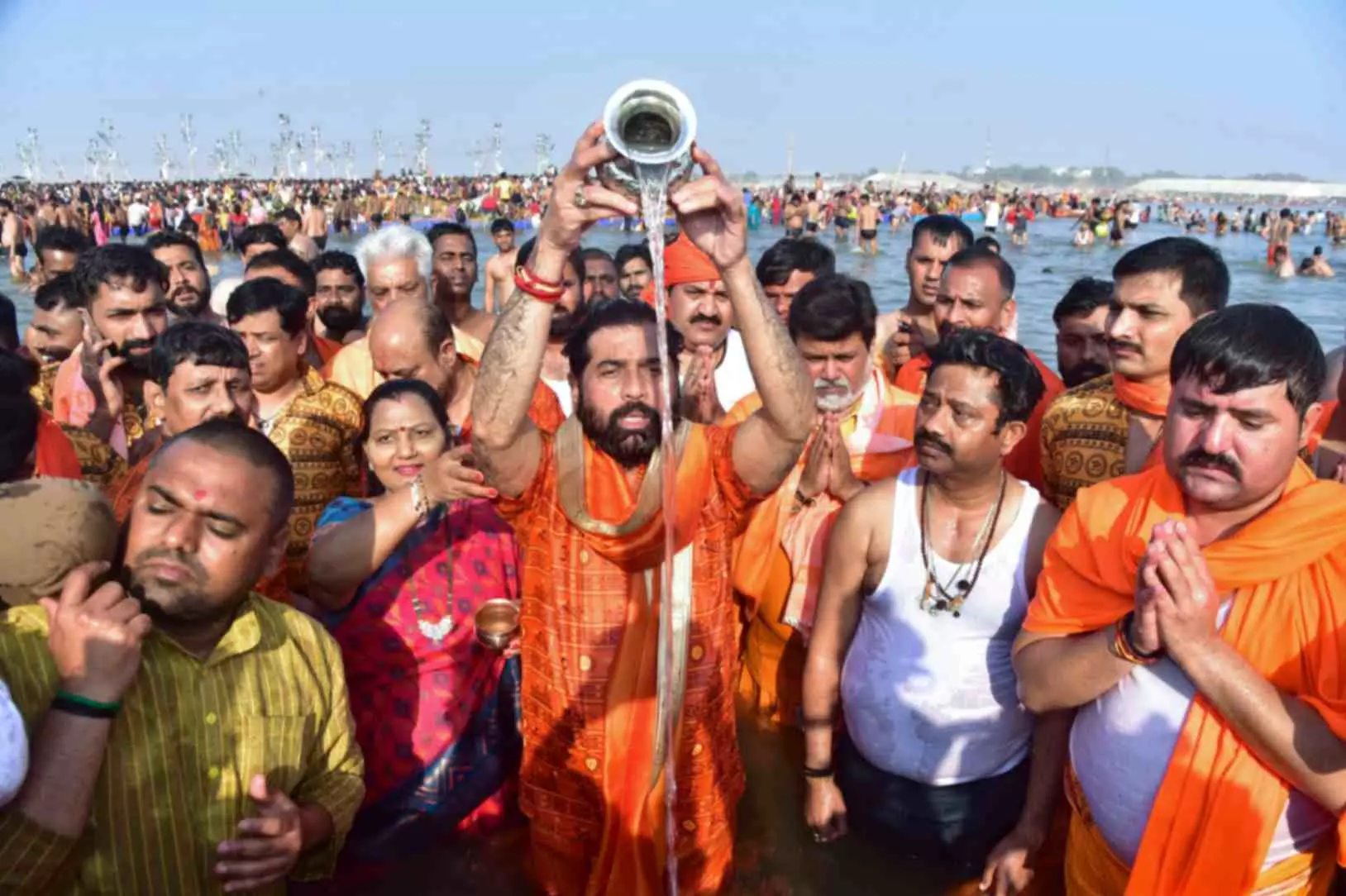 Ekanth Shinde hits back at Uddhav on Mahakumbh row