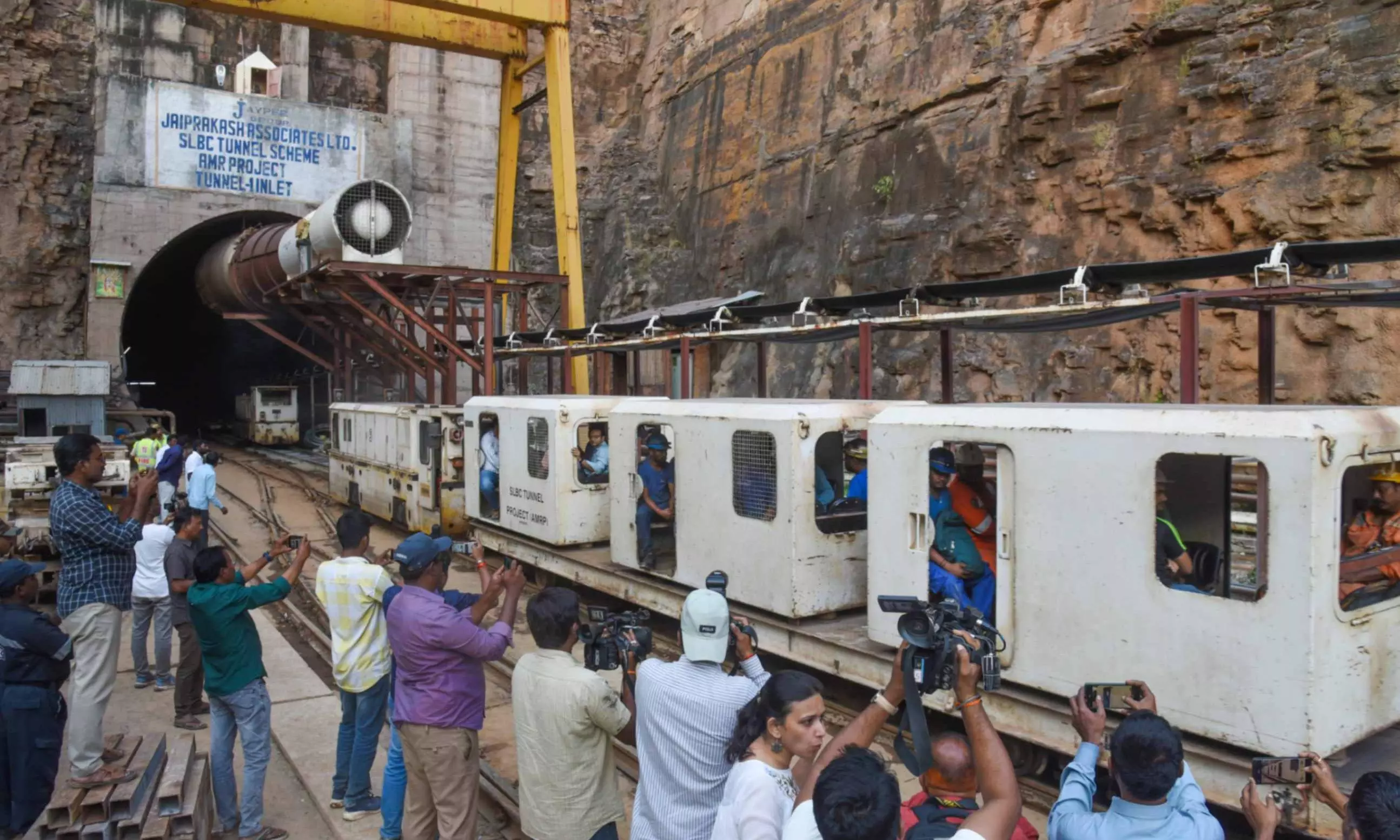 Telangana tunnel collapse: 500+ rescuers race to save trapped workers