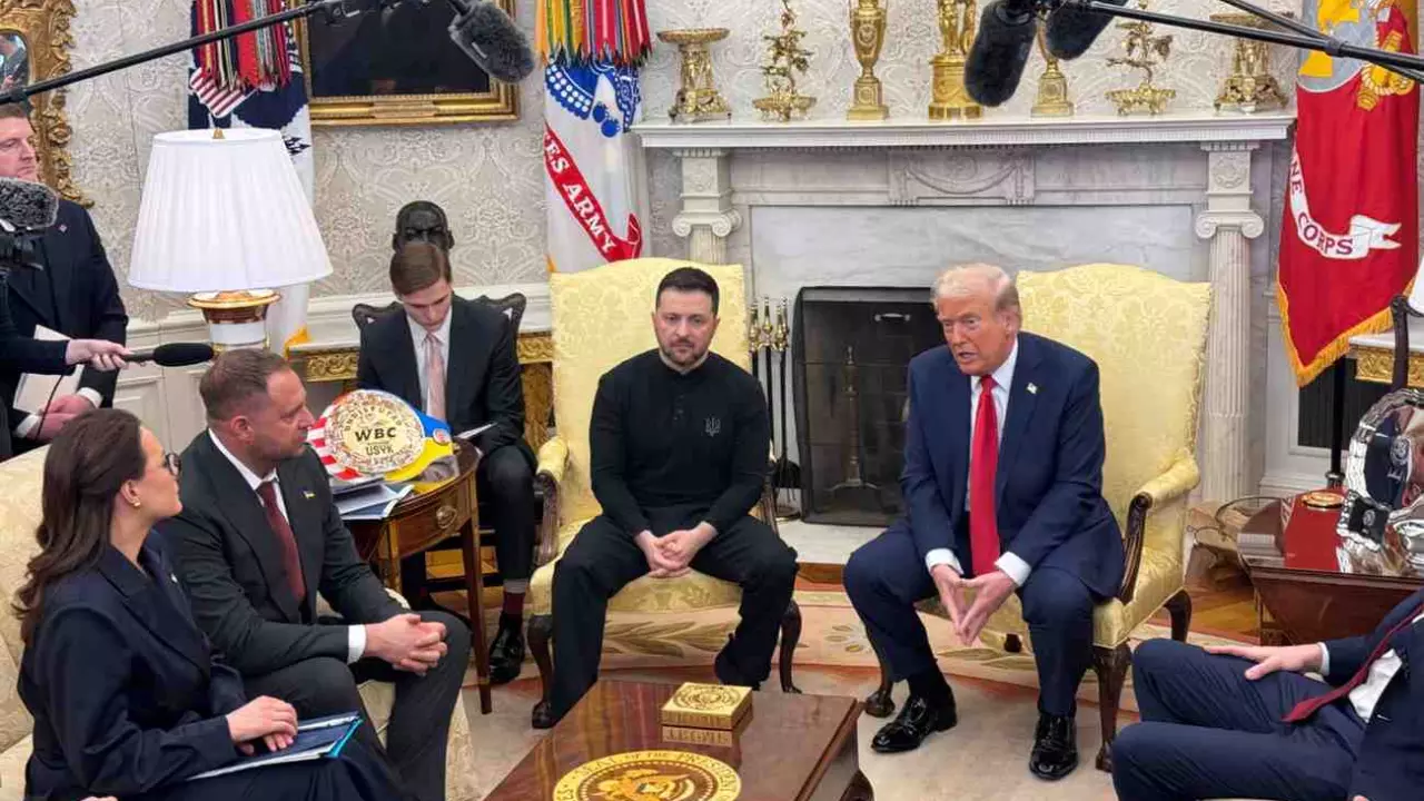 President Donald Trump meets with Ukraine President Volodymyr Zelenskyy President Donald Trump meets with Ukraine President Volodymyr Zelenskyy