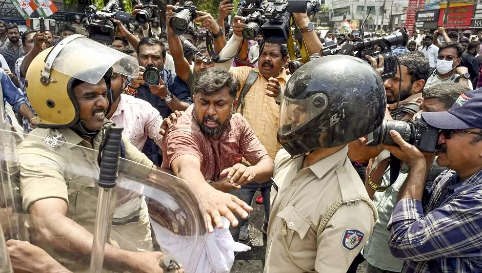 Kerala ASHA workers protest