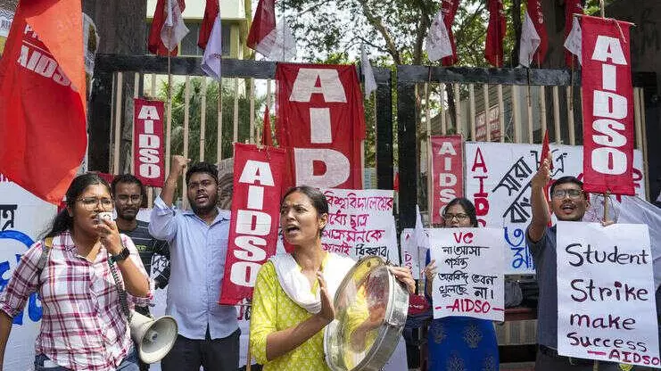 Students protest in Jadavpur University